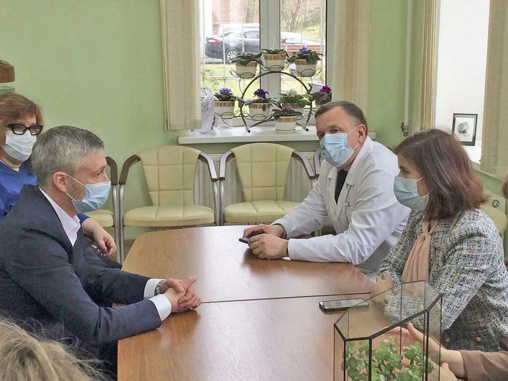 Игорь Кочанов, Евгений Тарбаев и Оксана Демченко.
