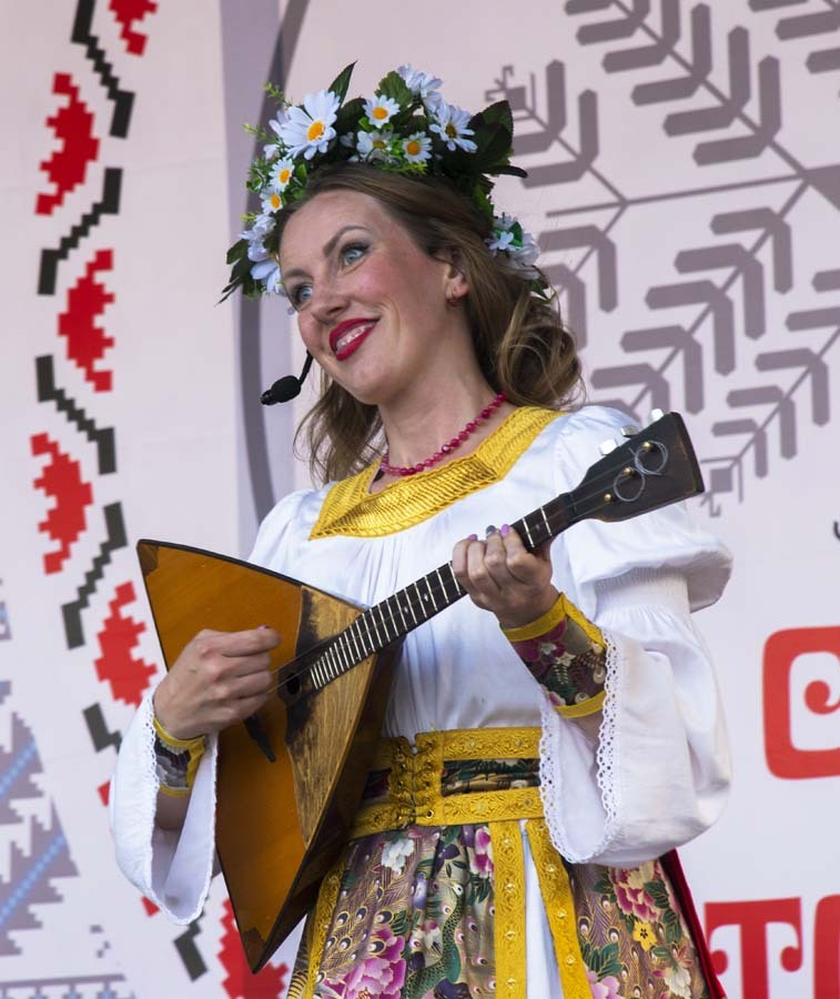 Елена Коваленко.