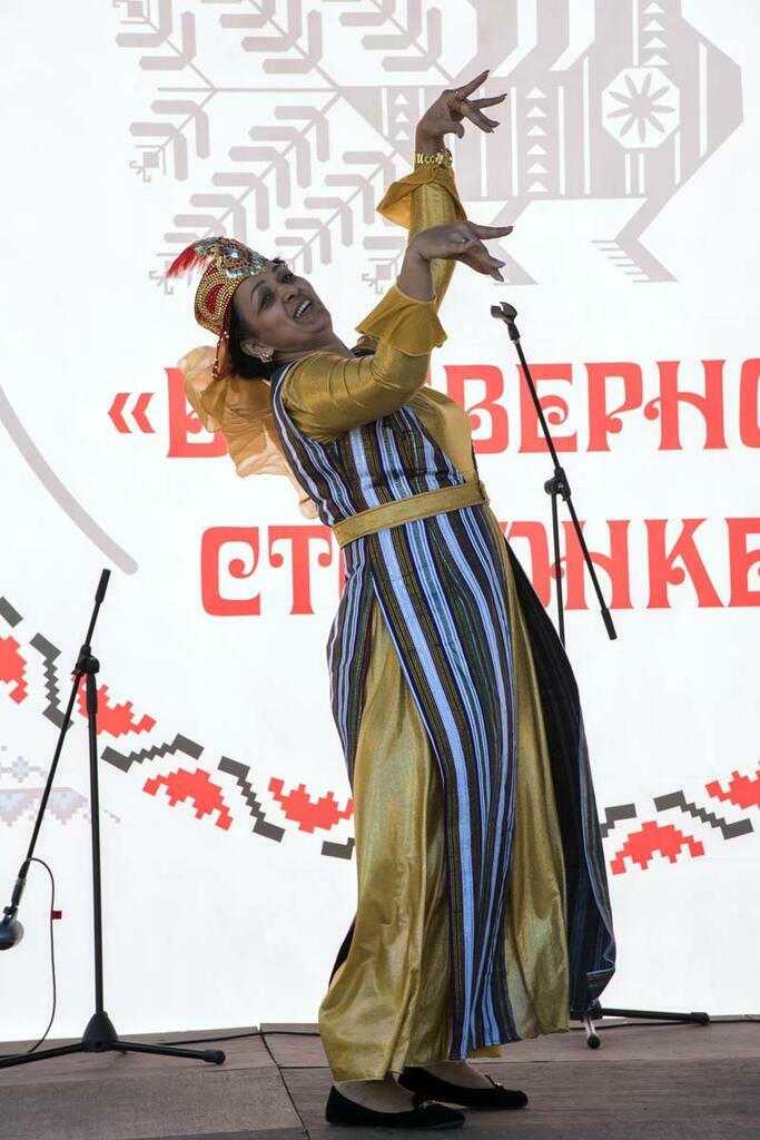 Елена Коваленко.