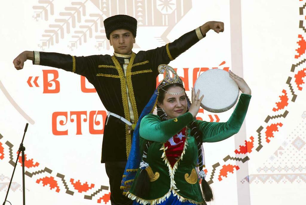 Елена Коваленко.