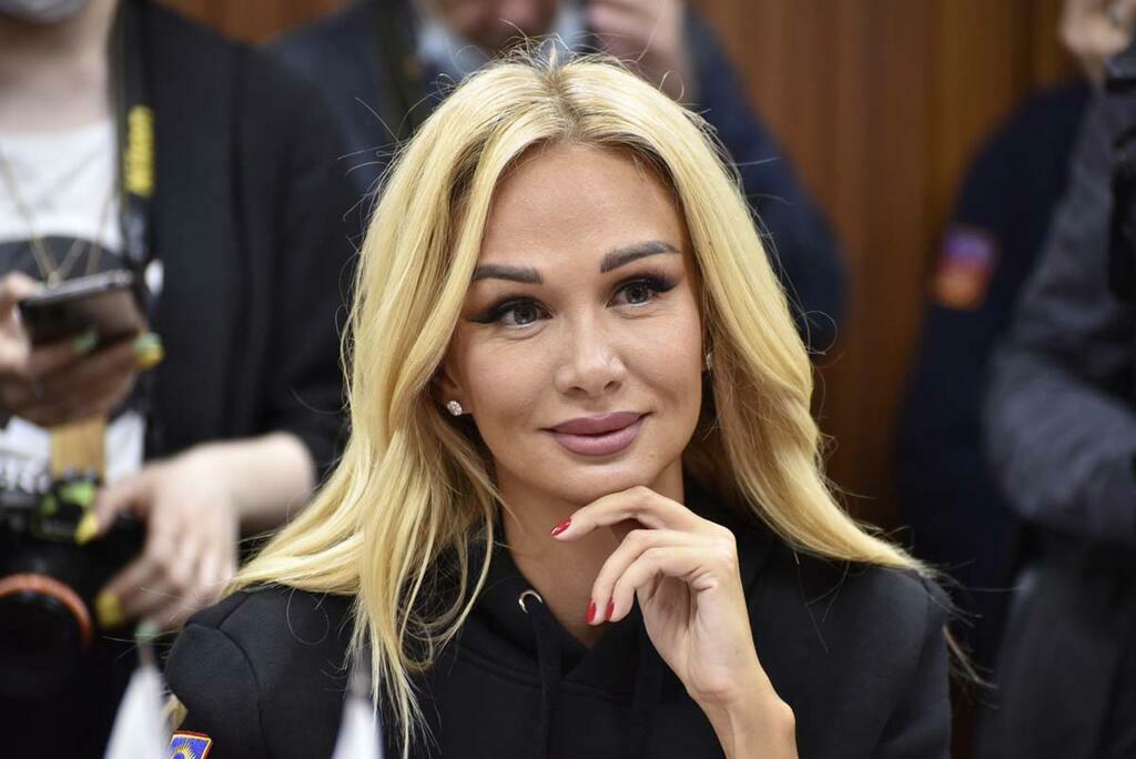 Сергей Ещенко. Виктория Лопырева.