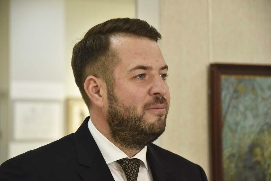 Денис Селянин.