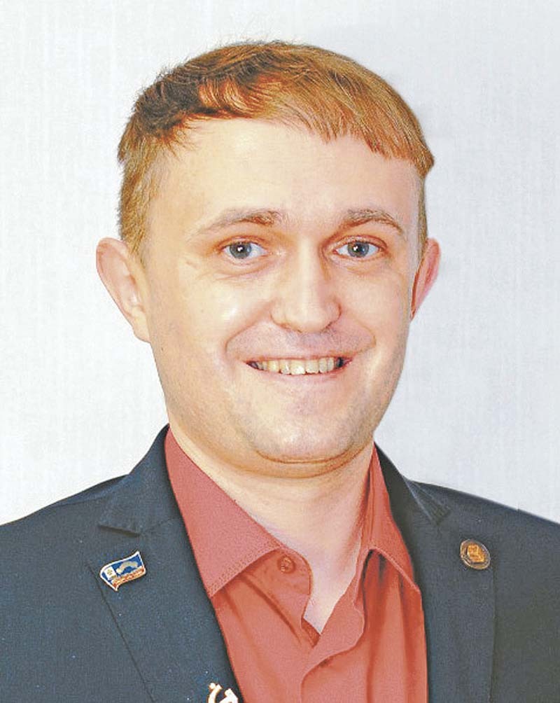 с сайта kprf-murman.ru Александр Клементьев.