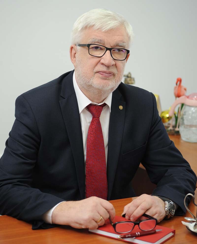 с сайта duma-murman.ru Виктор Сайгин.