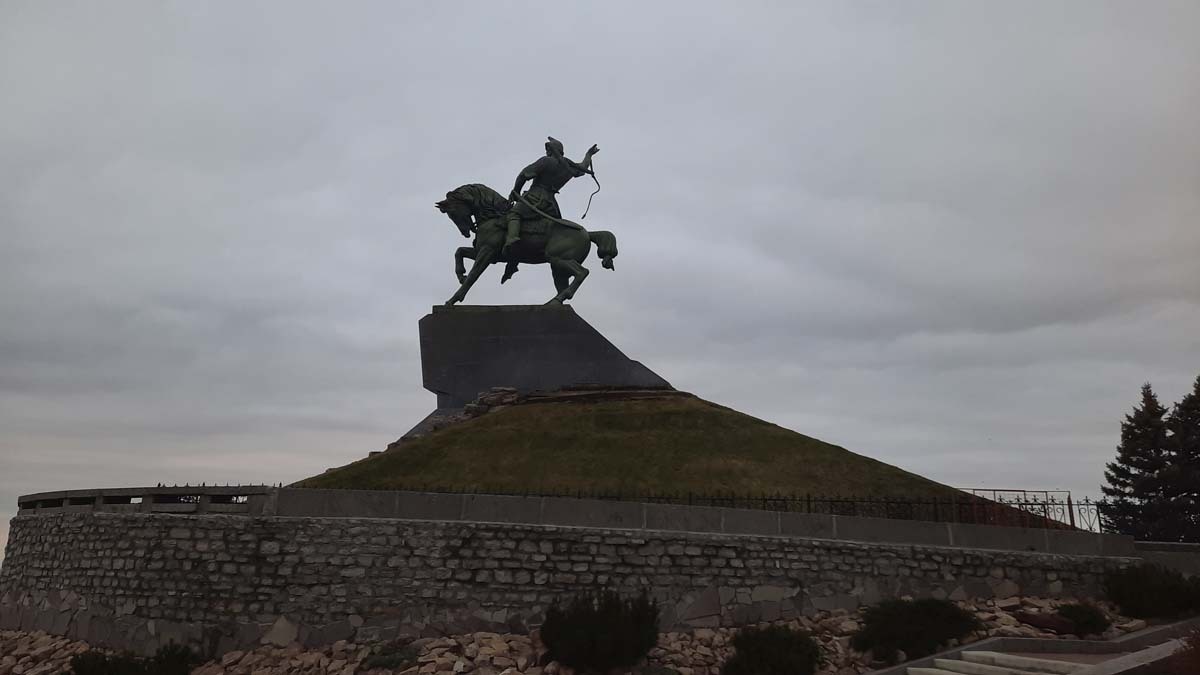 Памятник Салавату Юлаеву. Памятник Салавату Юлаеву.