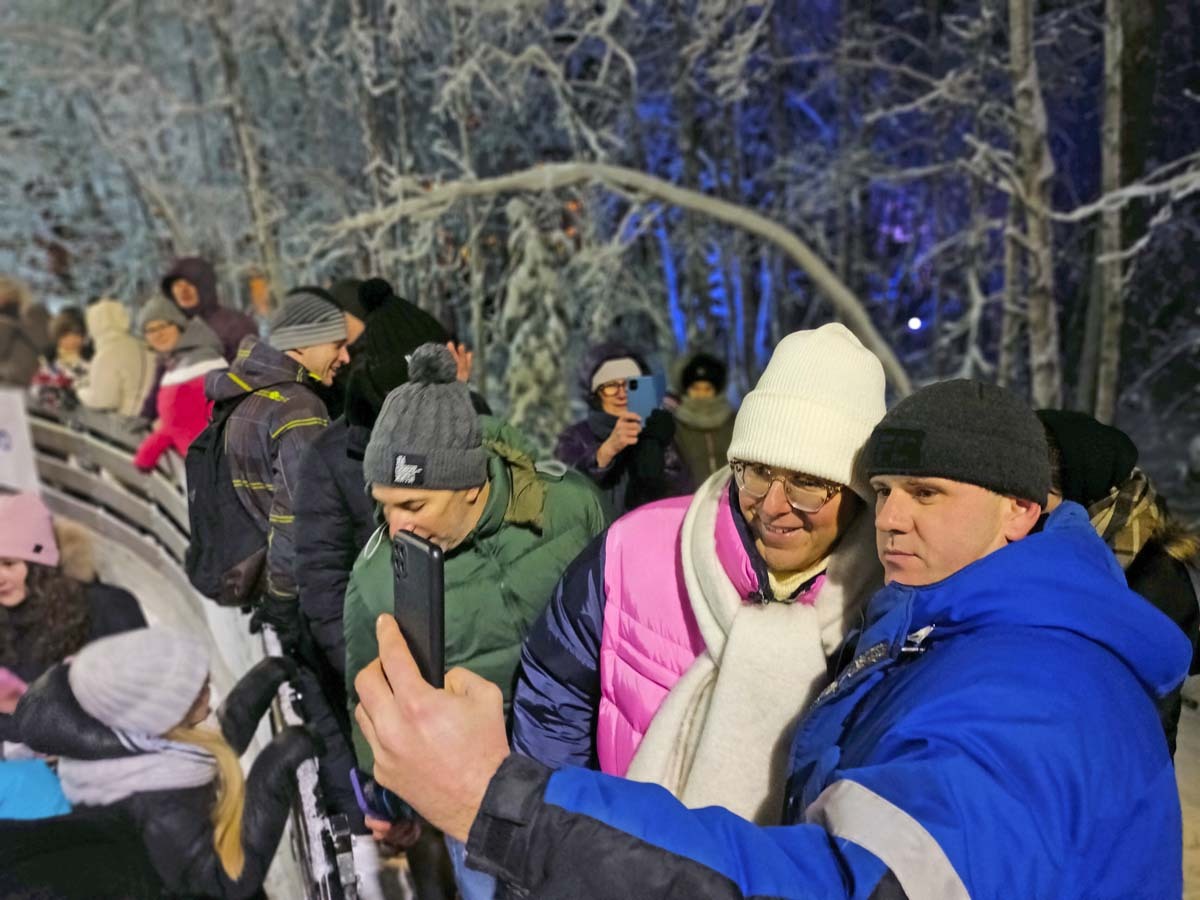Андрей Малахов открыл каток и пообщался с земляками. Андрей Малахов открыл каток и пообщался с земляками.