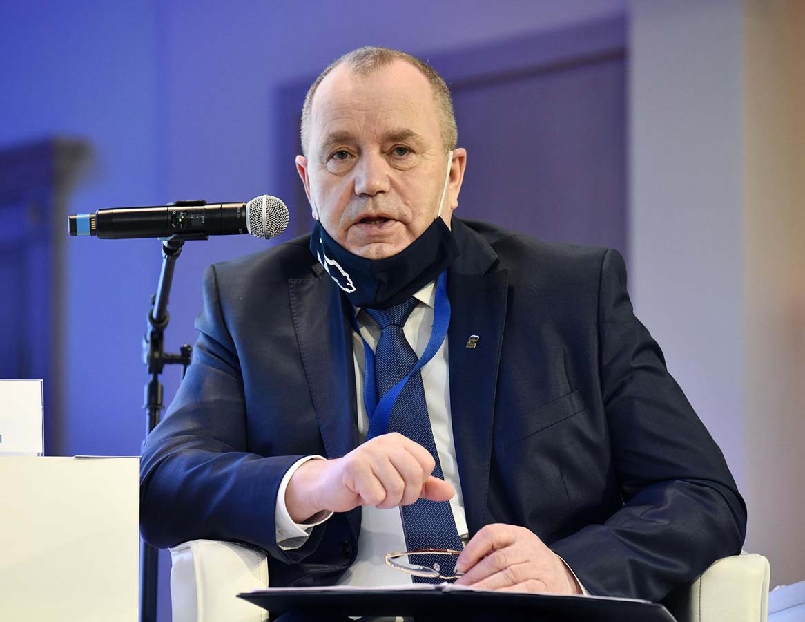 Сергей Дубовой.