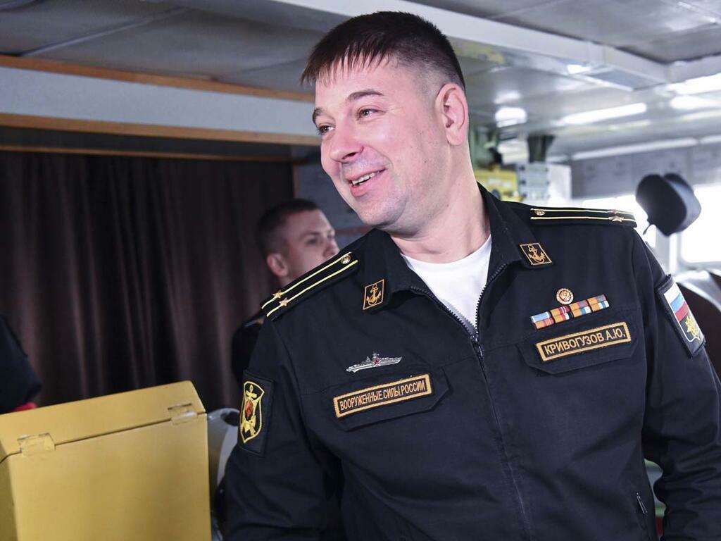 Командир крейсера Андрей Кривогузов. Командир крейсера Андрей Кривогузов.