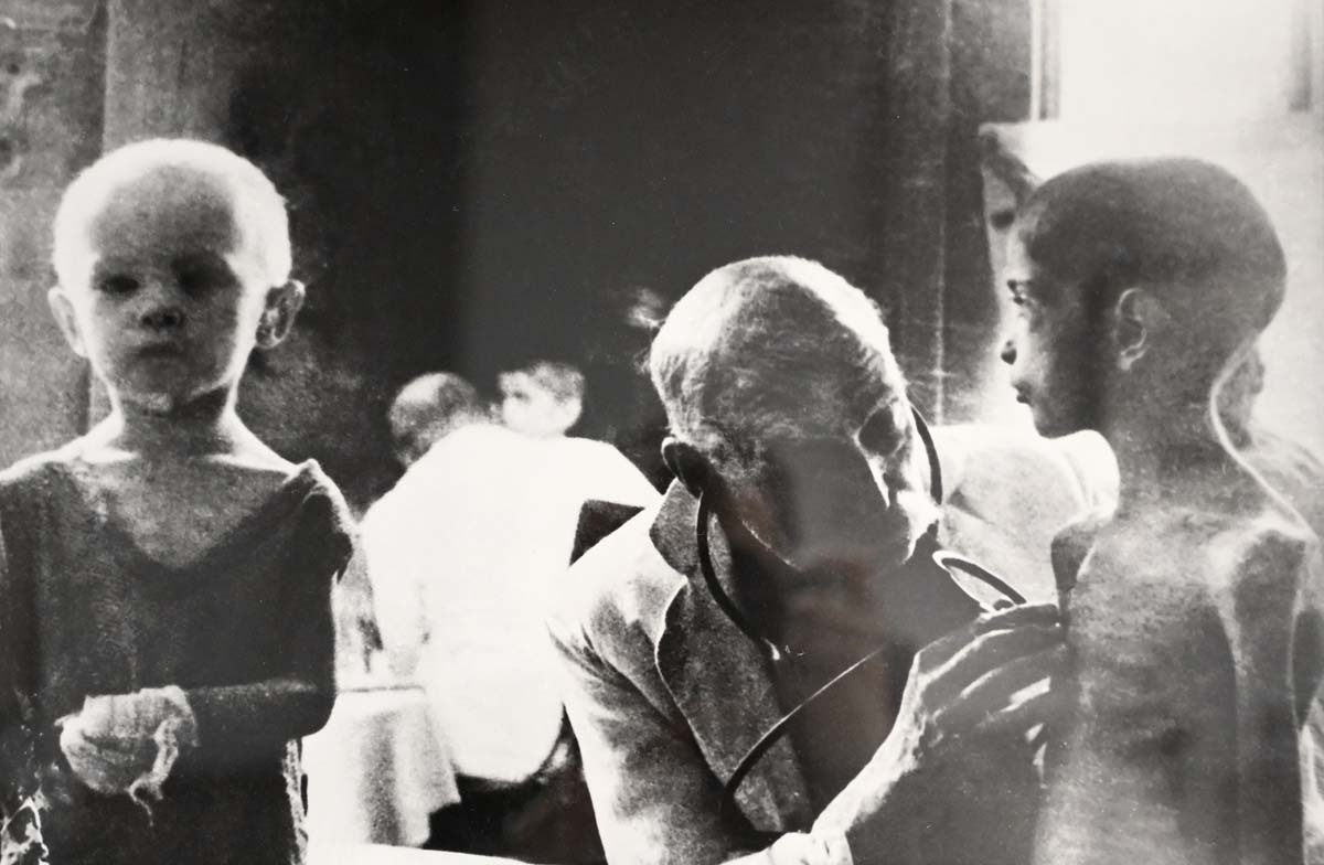 Борис Уткин. «Дети блокады. Февраль». 1942 г. Фото: Сергей Ещенко. Борис Уткин. «Дети блокады. Февраль». 1942 г. Фото: Сергей Ещенко.