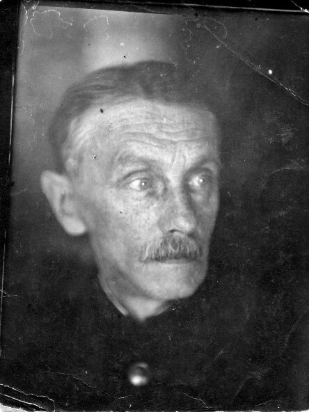 Яков Богданов. Фото из архива Виктора Георги. Яков Богданов. Фото из архива Виктора Георги.