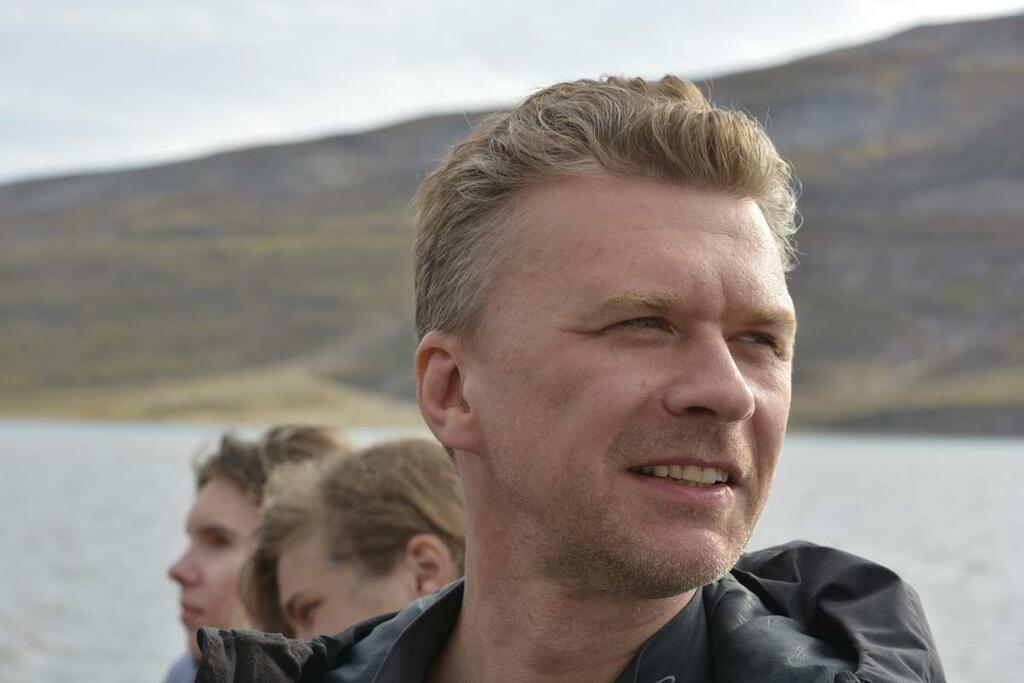 Дмитрия Негруца. Ильдар Неверов.