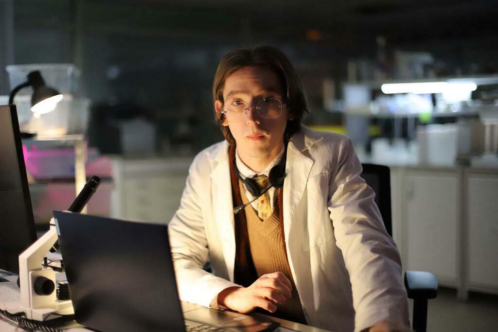 Владимир Канухин на съемках сериала «Ректор». Фото пресс-службы фильма. Владимир Канухин на съемках сериала «Ректор». Фото пресс-службы фильма.