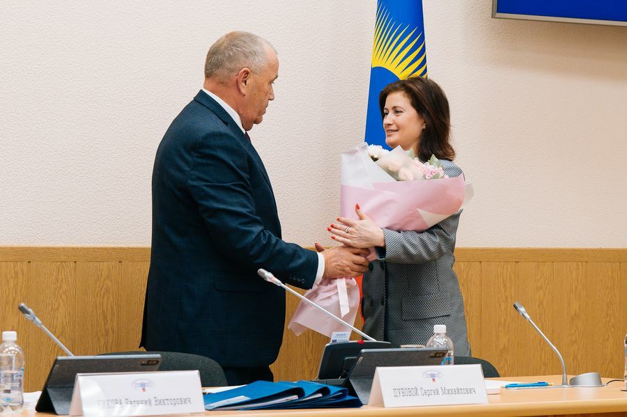 И.Громов
