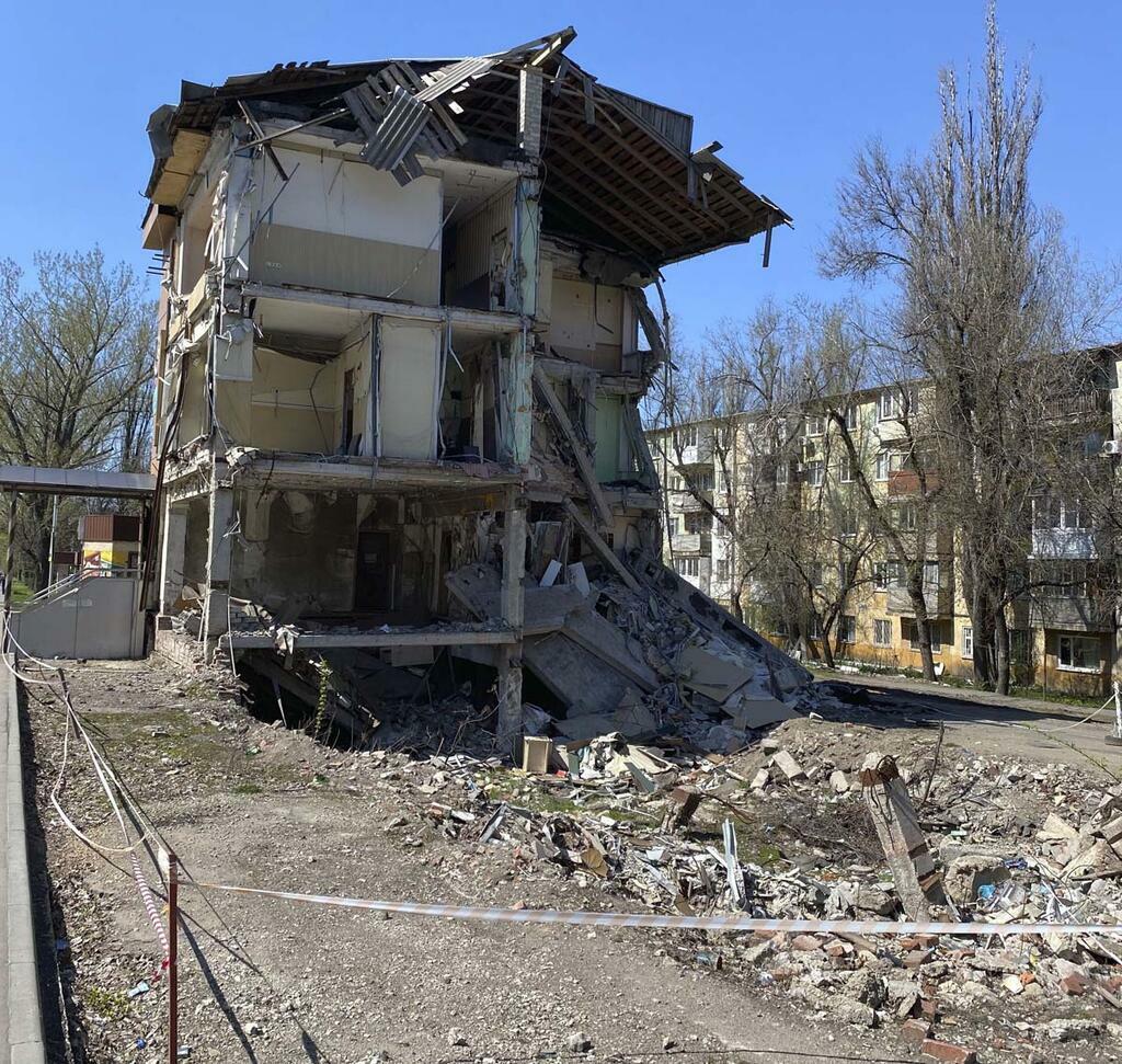 Ракета ВСУ прилетела в магазин. Фото: Илья Виноградов.