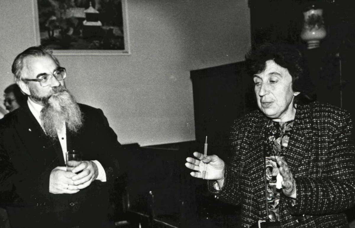 Калина Канева и Виталий Маслов, конец 1980-х. Фото из архива писательской организации.