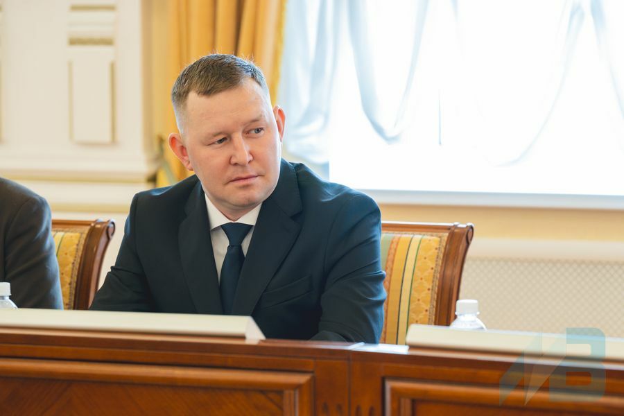 И. Громов.