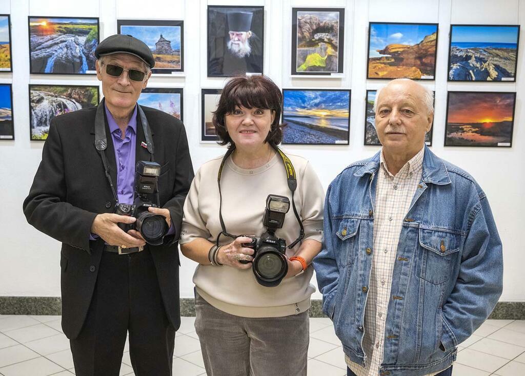Петр Новиков, Елена Коваленко, Вячеслав Басов. Фото Сергея Ещенко. Петр Новиков, Елена Коваленко, Вячеслав Басов. Фото Сергея Ещенко.