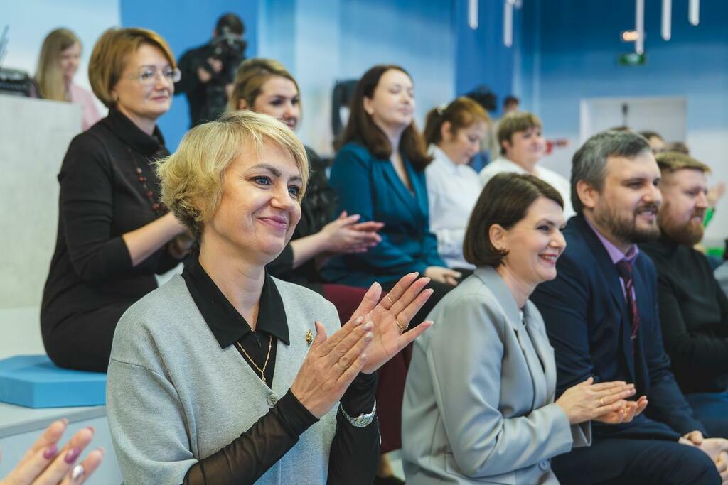 Фото: пресс-служба правительства области.