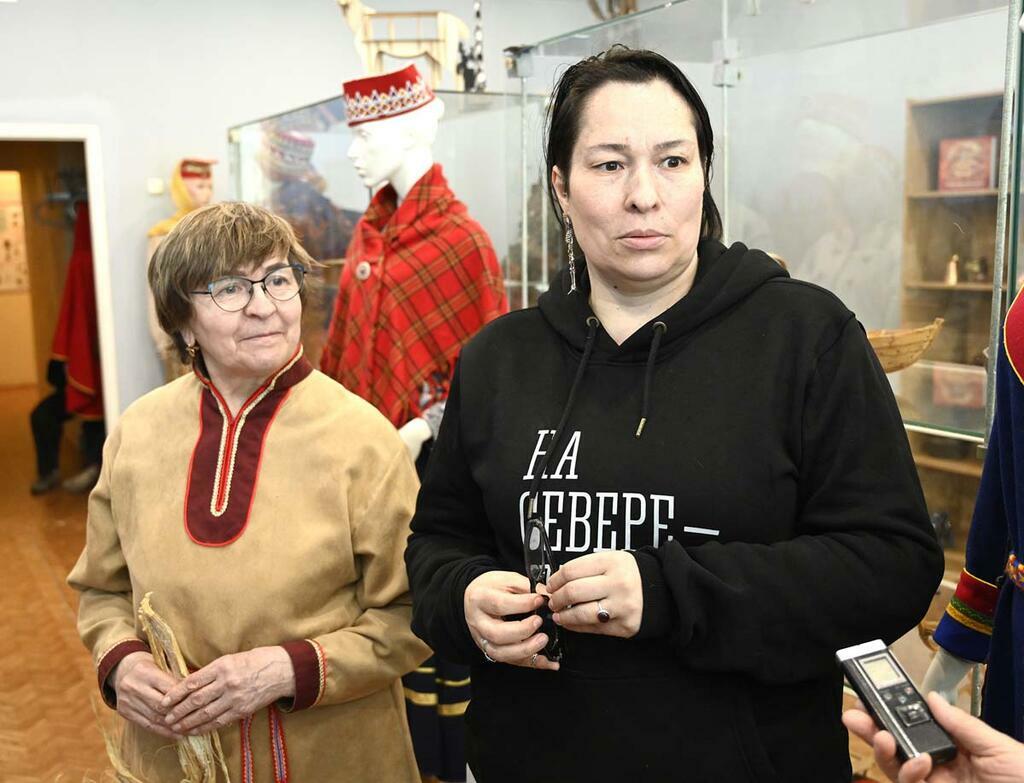 Сергея Ещенко. Нина Канева и Ольга Пескова.