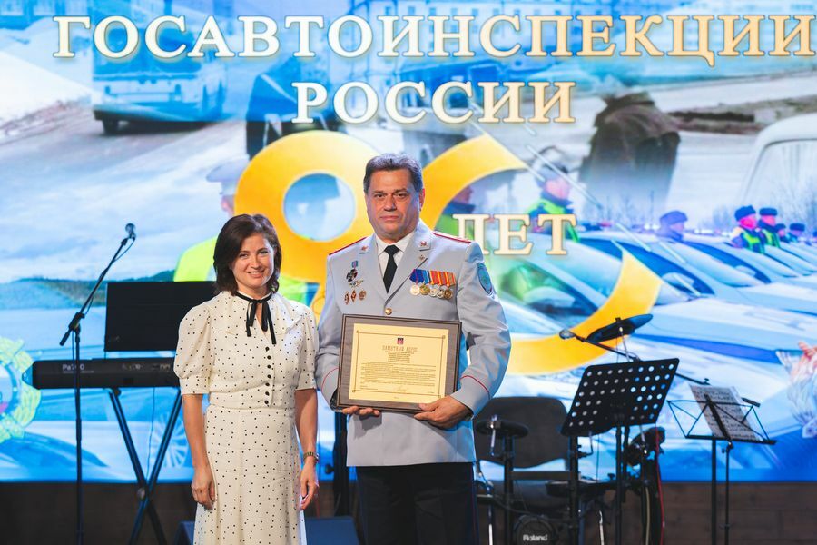 И. Громов.