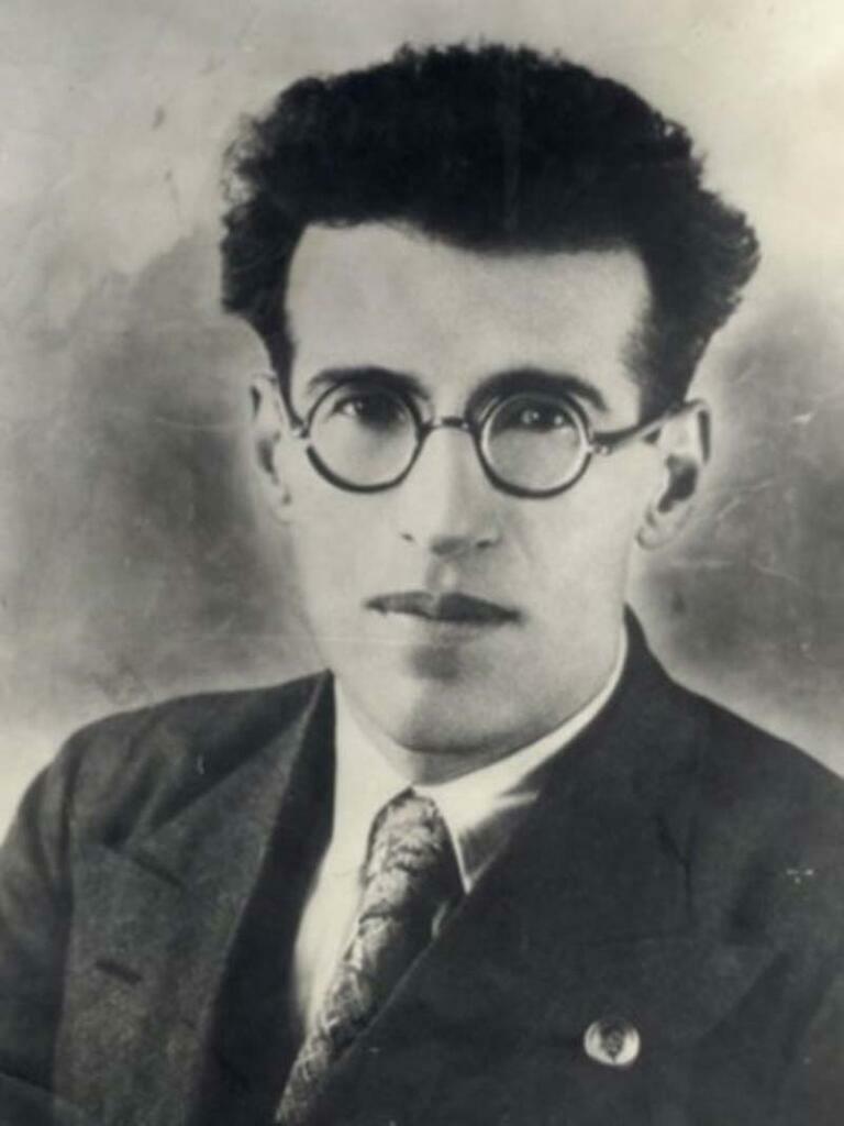 Елены Дмитриевой. Юрий Перцович.