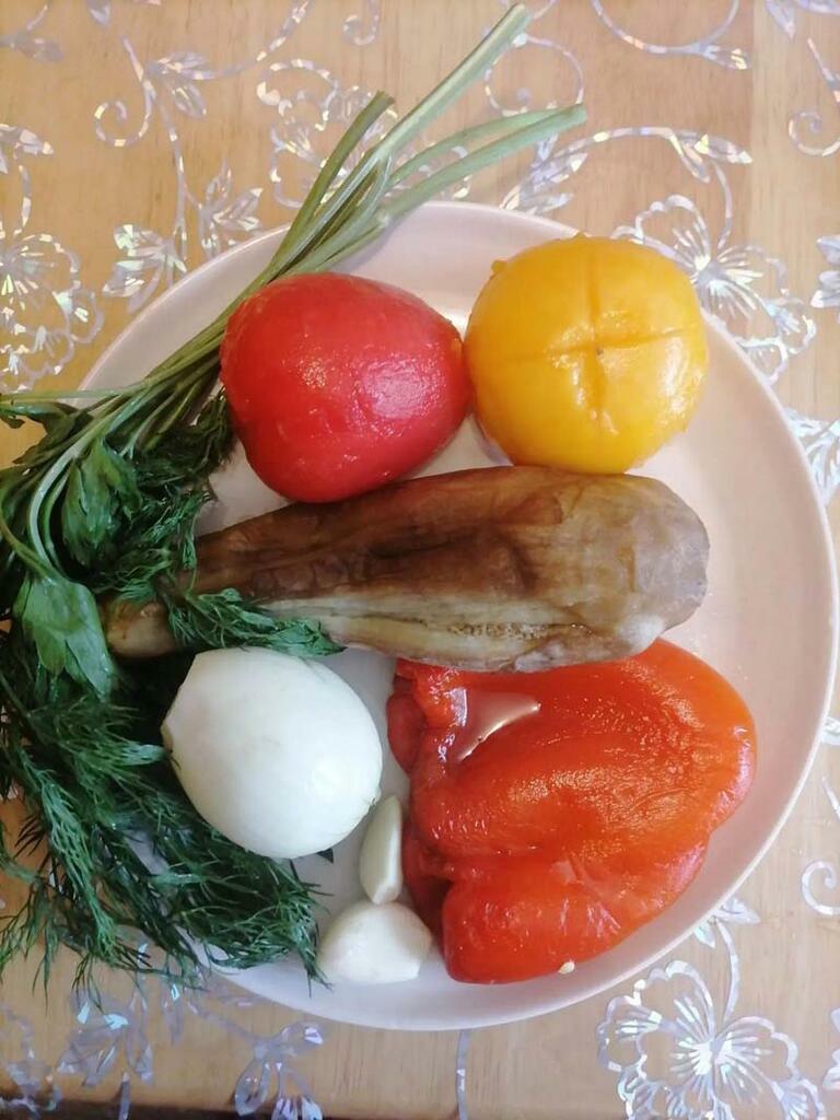 Александры Усовой. Ингредиенты для теплого болгарского салата.