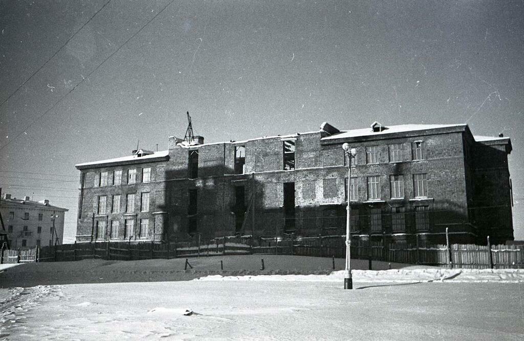 К. В. Моисеев. Здание Мурманского областного краеведческого музея.
